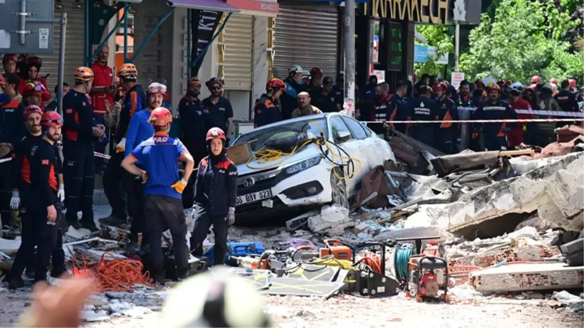 İstanbul\'da çöken binada gözaltı sayısı 2\'ye yükseldi! Bina sahibinden sonra zemin kattaki döner işletmecisi de Emniyet\'te