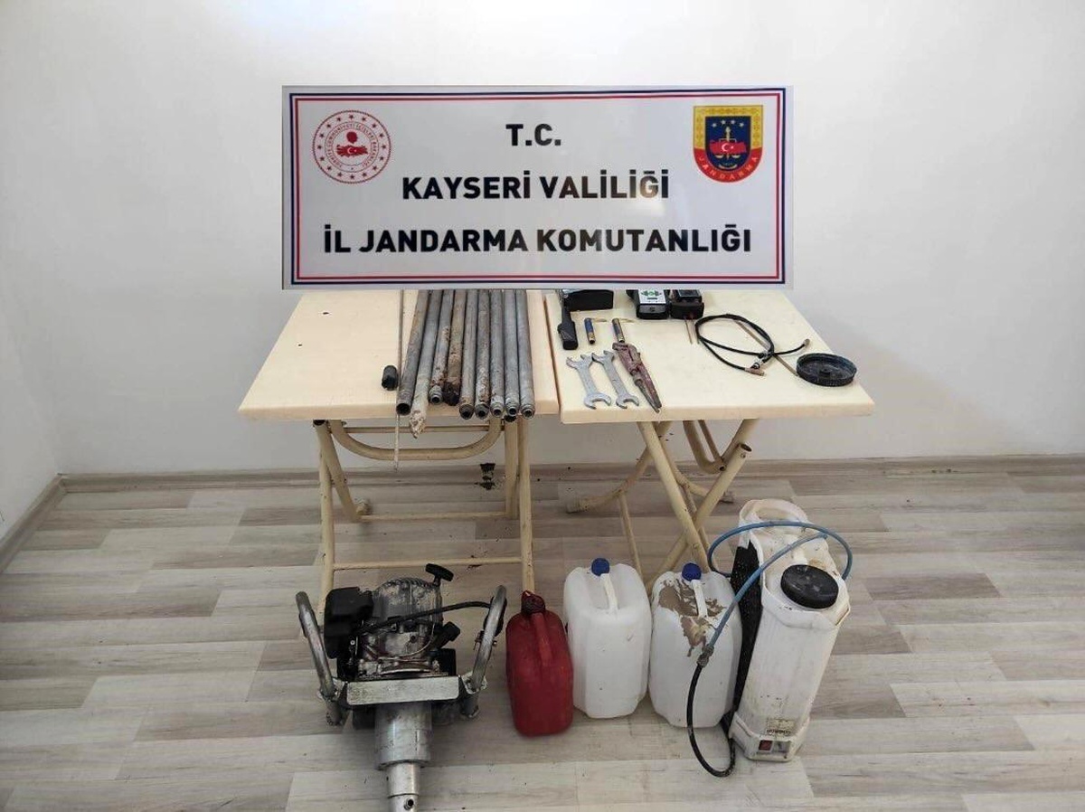 Kayseri\'de Kaçak Kazı Yapan 6 Şahıs Yakalandı