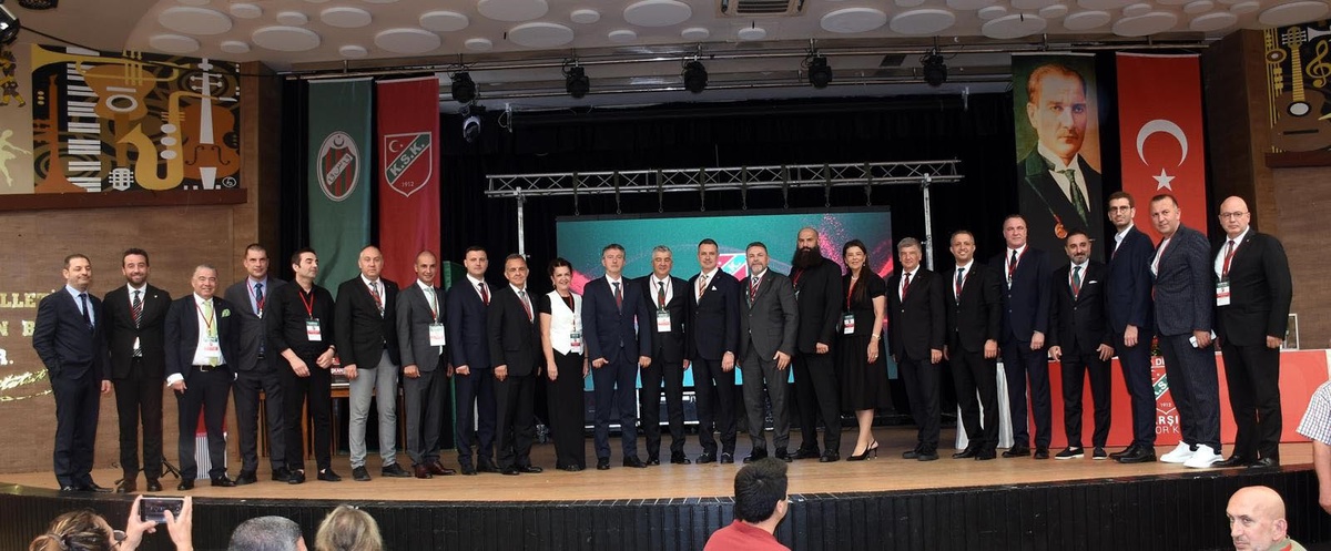 Karşıyaka\'da yeni dönemde futbol şube başkanlığı Gökhan Şensan\'a emanet