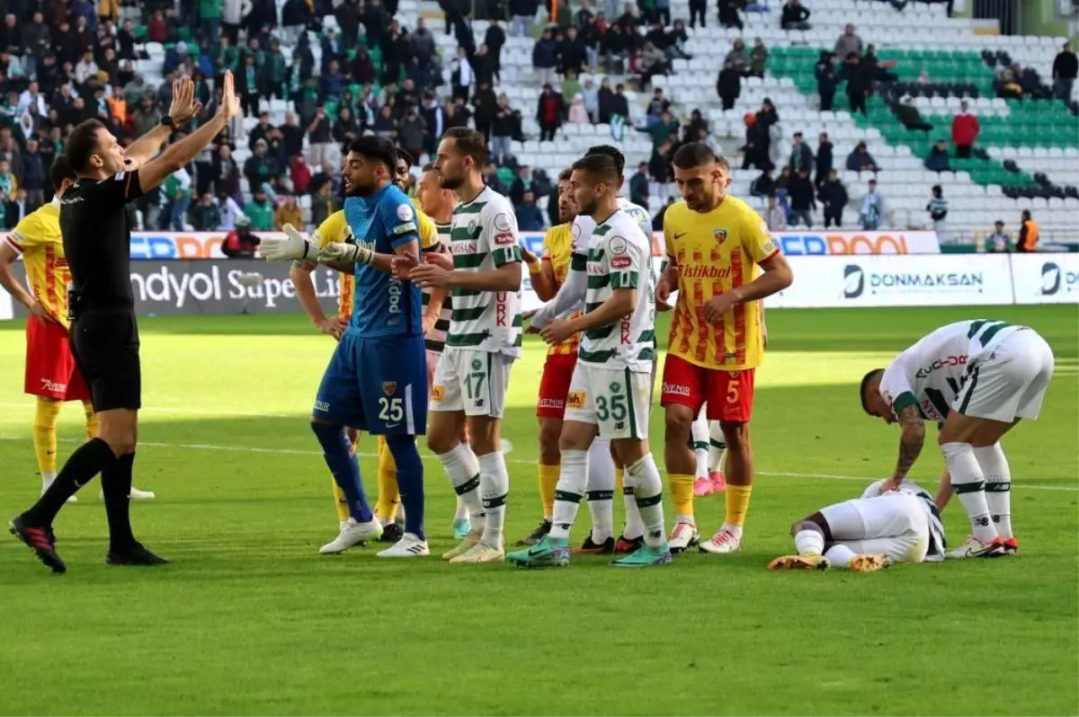 Kayserispor\'da Gökhan Sazdağı En Çok Kart Gören İsim