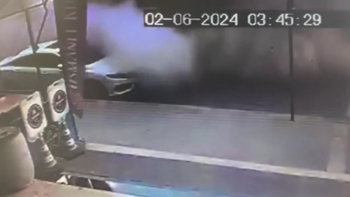 Küçükçekmece\'de 3 Katlı Bina Çöktü: 1 Ölü, 8 Yaralı