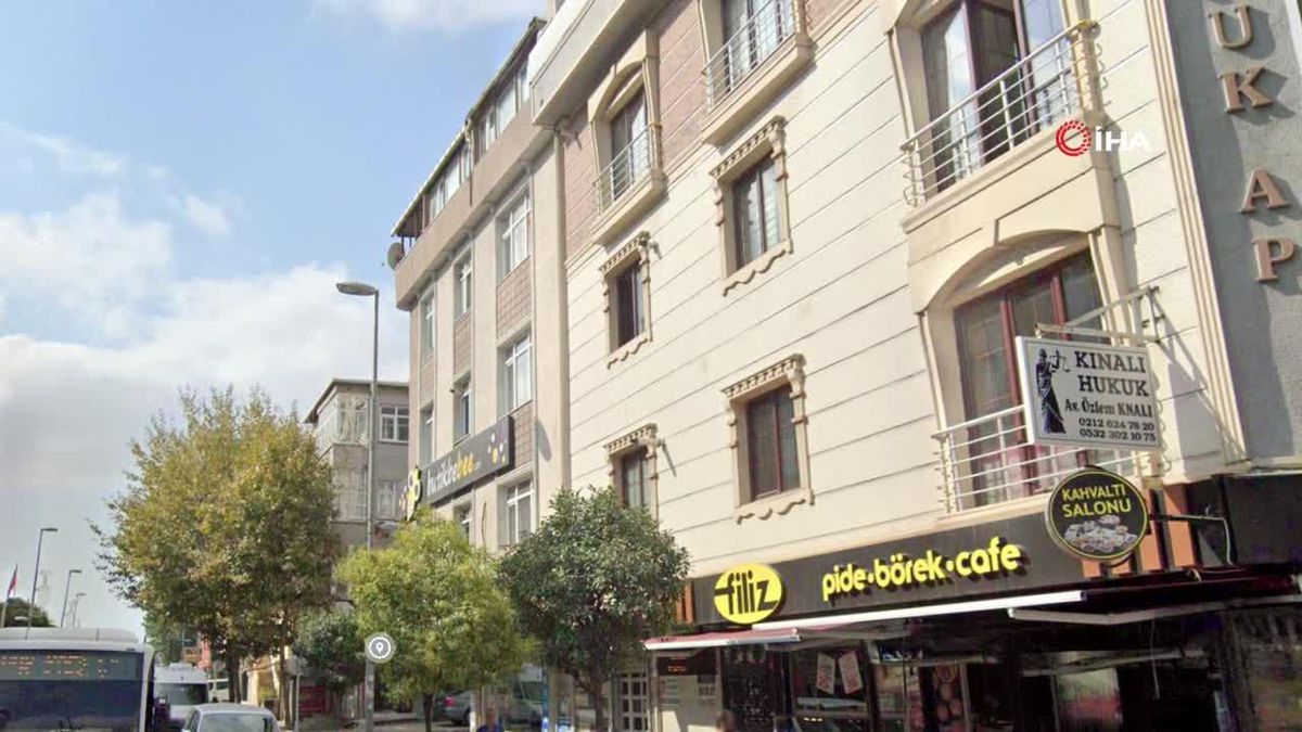 Küçükçekmece\'de çöken 3 katlı binanın eski fotoğrafları ortaya çıktı