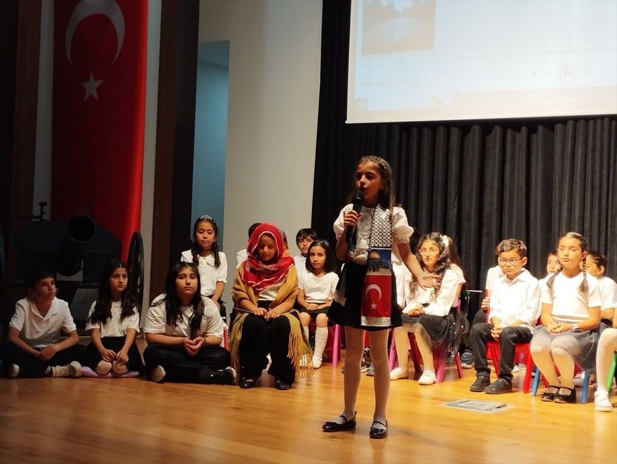 Malatya\'da İlkokul Öğrencileri Dilimizin Zenginliklerini Sergiledi