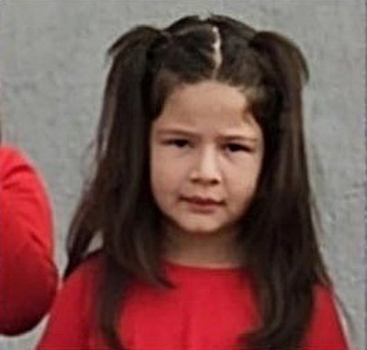 Okulda erik yiyen çocuk nefes borusuna parça kaçırarak hayatını kaybetti