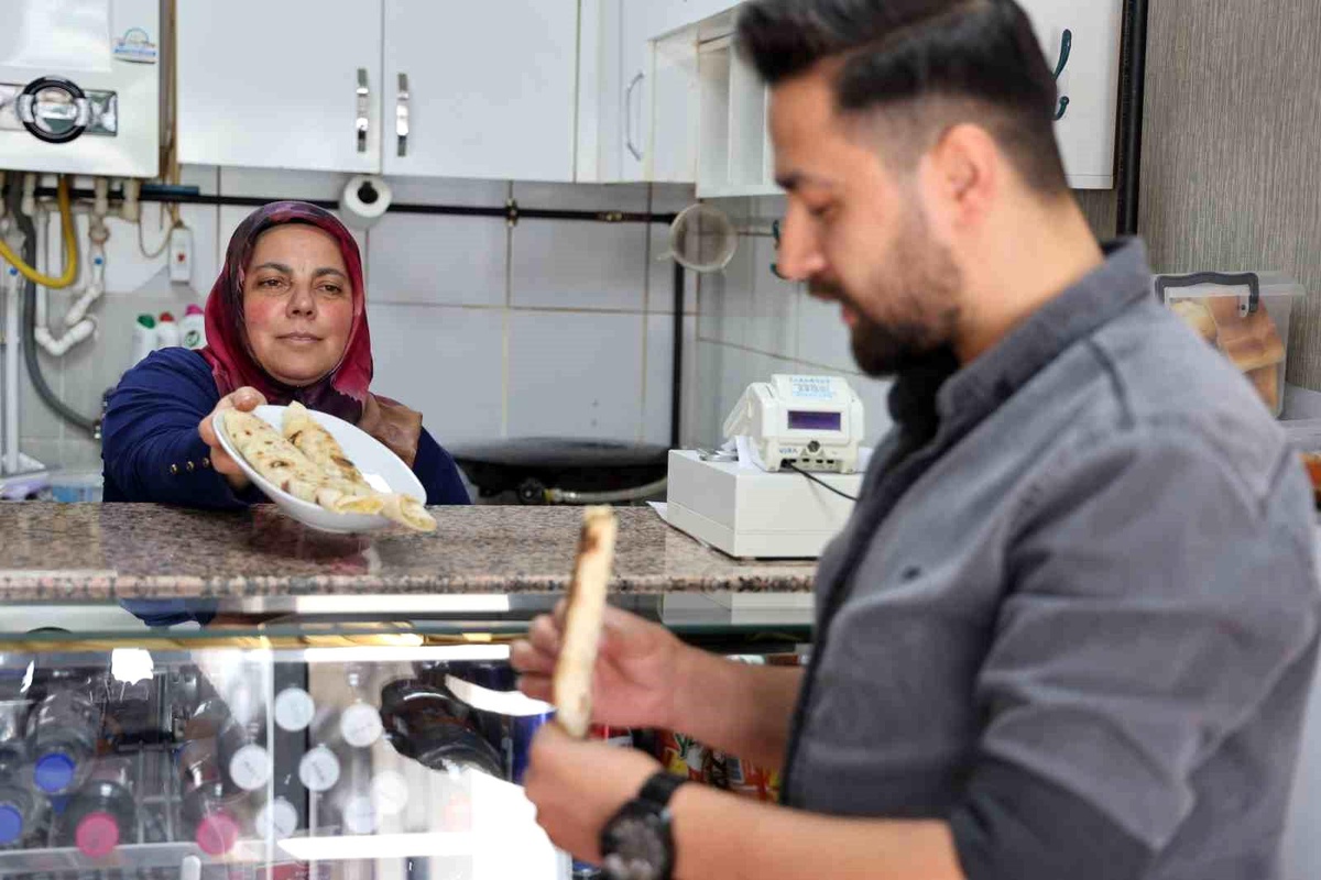 Konya\'da 4 çocuk annesi kadın, sanayide börekçi ablası oldu