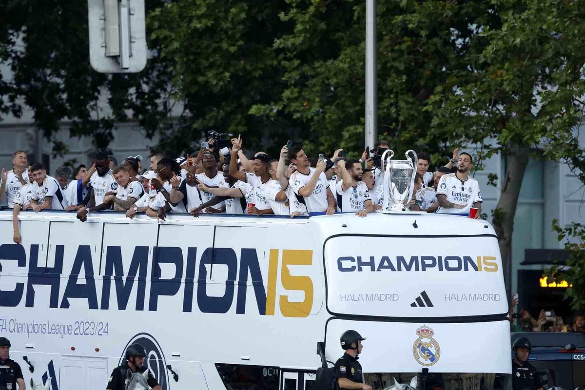 Real Madrid UEFA Şampiyonlar Ligi\'ni 15. kez kazandı