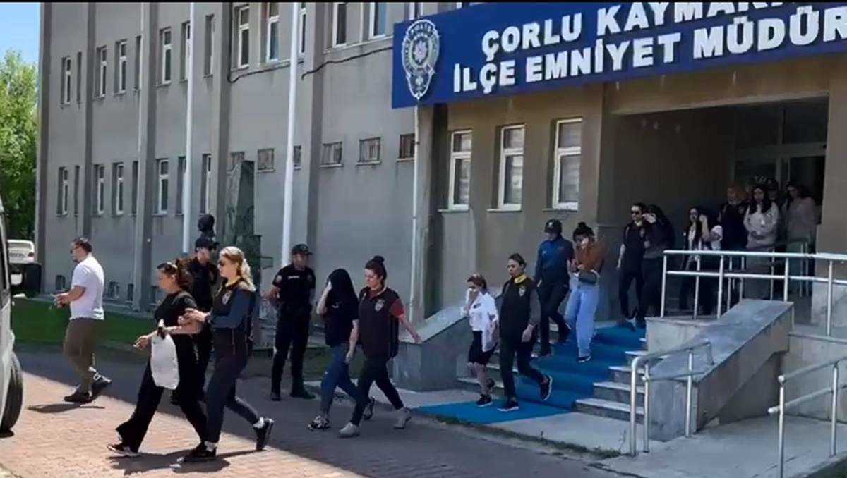 Tekirdağ\'da Rezidansa Düzenlenen Fuhuş Operasyonunda 2 Tutuklama, 9 Kadın Kurtarıldı