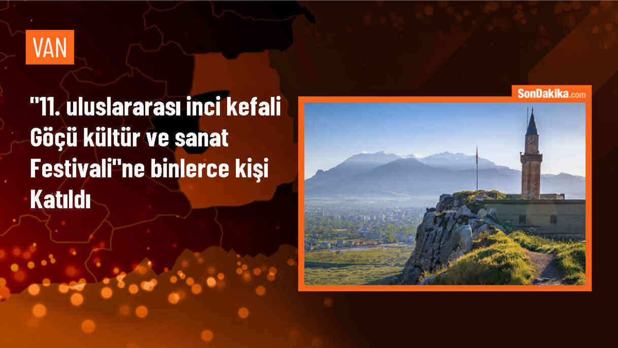 Van\'da düzenlenen İnci Kefali Göçü Festivali binlerce kişiyi ağırladı