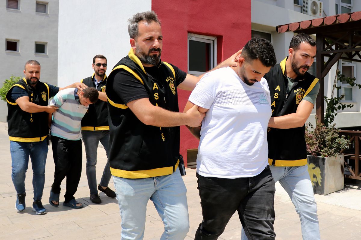 Adana\'da Borçlu Oldukları Kişiyi Öldüren 3 Şüpheli Tutuklandı