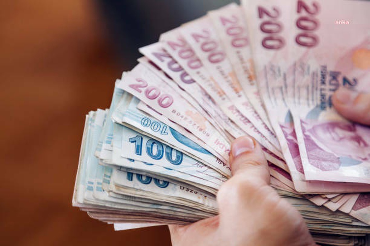 Memur Maaşları ve Emekli Aylıkları Enflasyona Göre Zamlandı