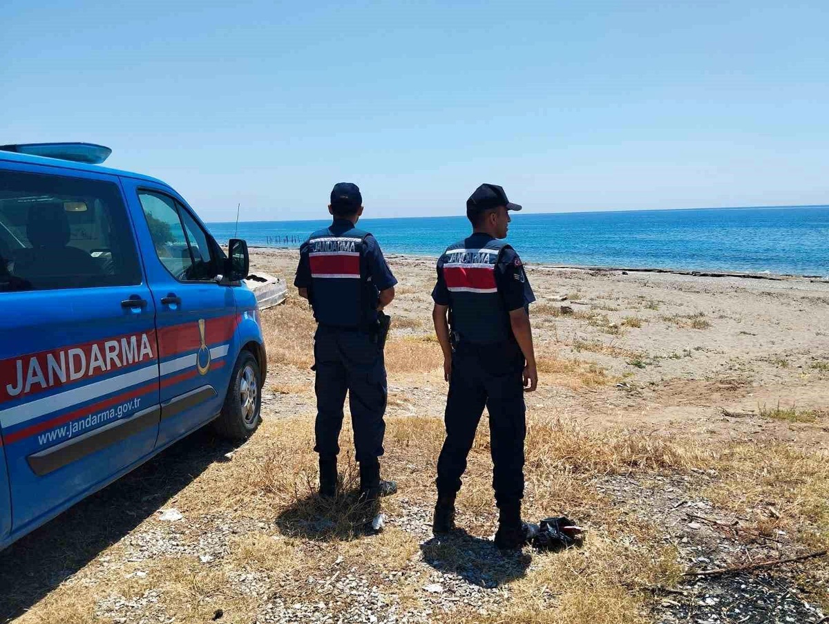 Alanya\'da Deniz Kaplumbağalarının Yuvalama Bölgeleri Kontrol Edildi