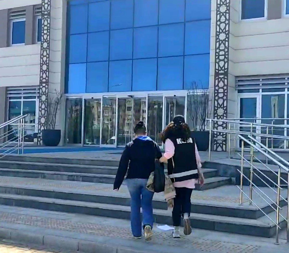Çanakkale\'de MİT Personeli Taklidi Yapan Şahıs Gözaltına Alındı