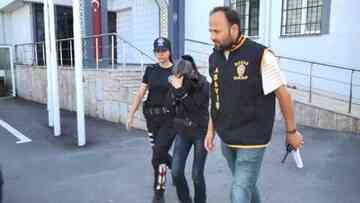 'Çöp ev' davasında karar çıktı! Yeğenini alıkoyan teyzeye 15 yıl hapis 'Çöp ev' davasında karar çıktı! Yeğenini alıkoyan teyzeye 15 yıl hapis