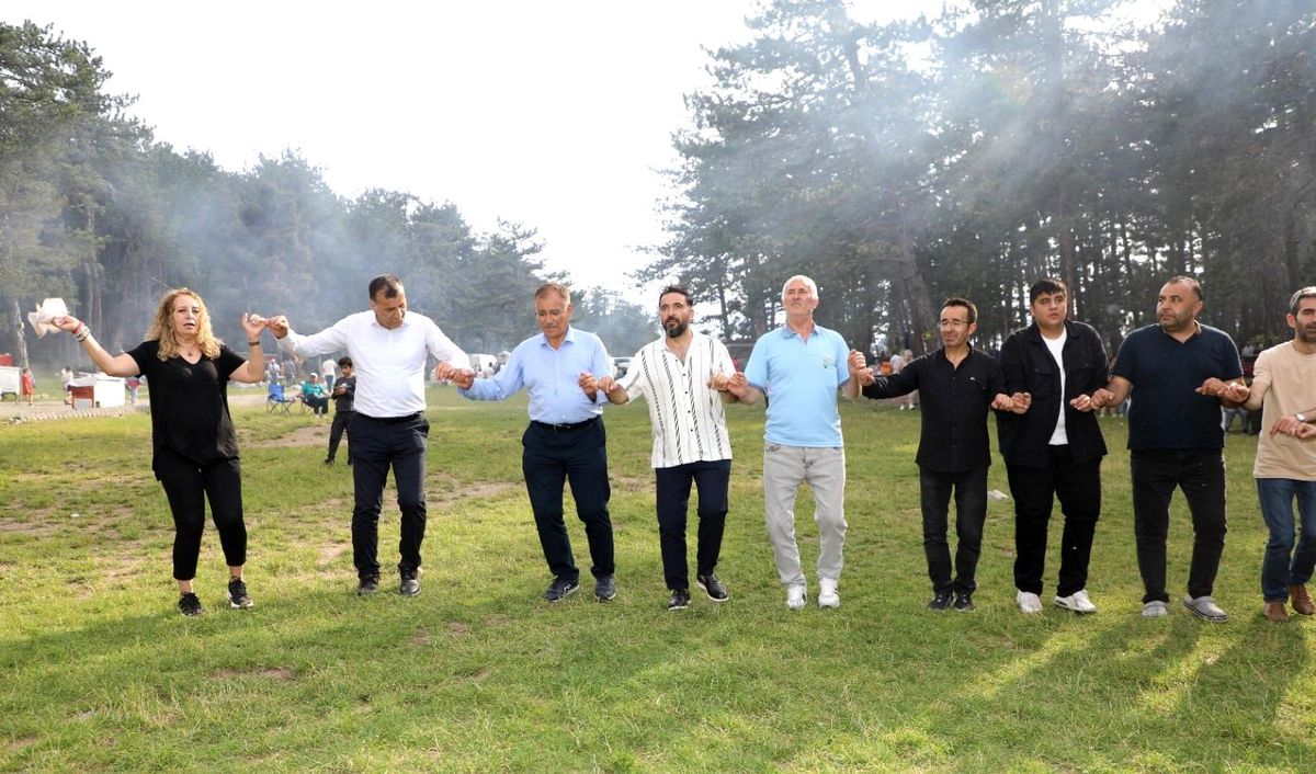 ESAV tarafından düzenlenen yayla şenliklerine binlerce kişi katıldı