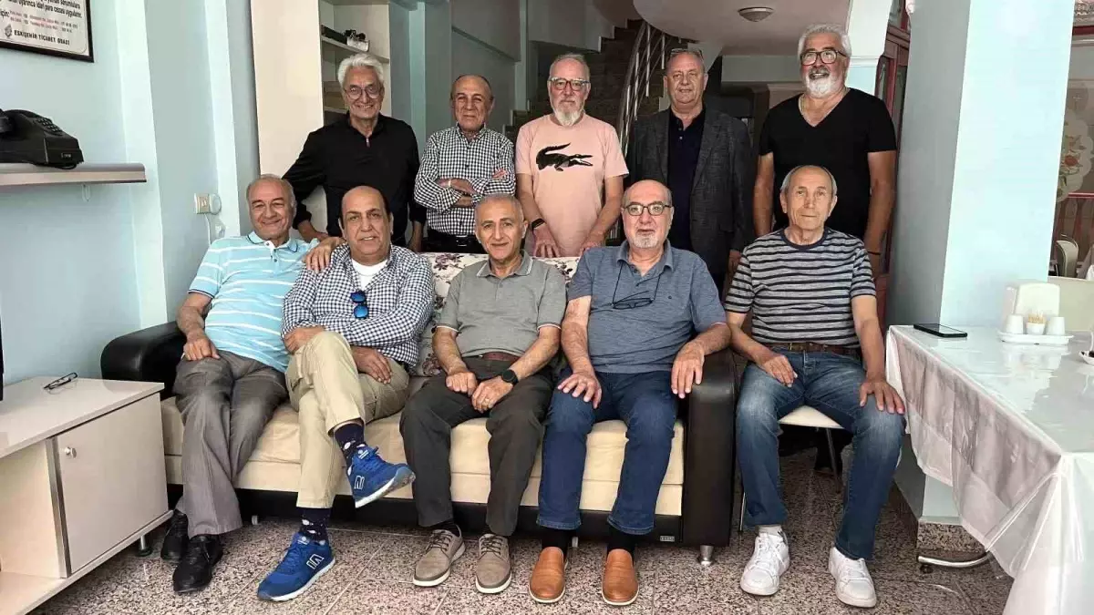 Hababam Sınıfı Oyuncuları Dilaver Gül\'ü Ziyaret Etti