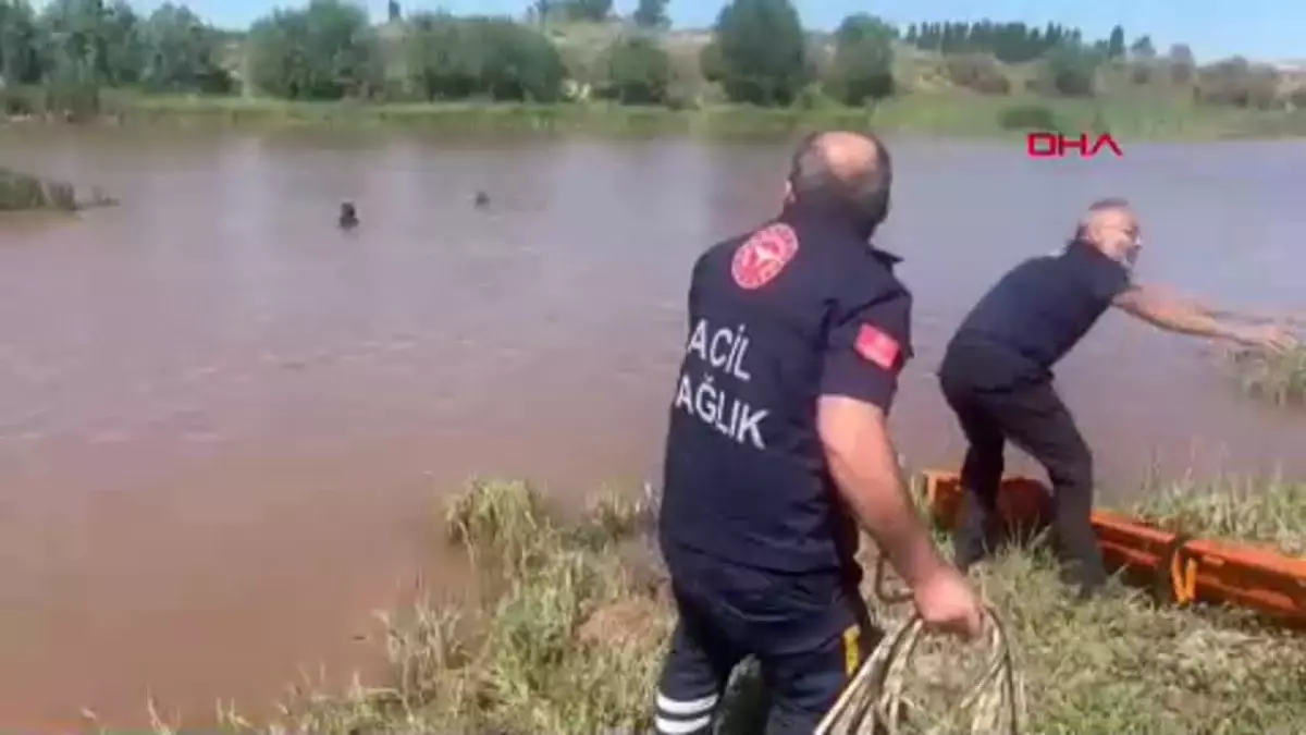 Suriyeli adam atıyla Kızılırmak nehrinde mahsur kaldı