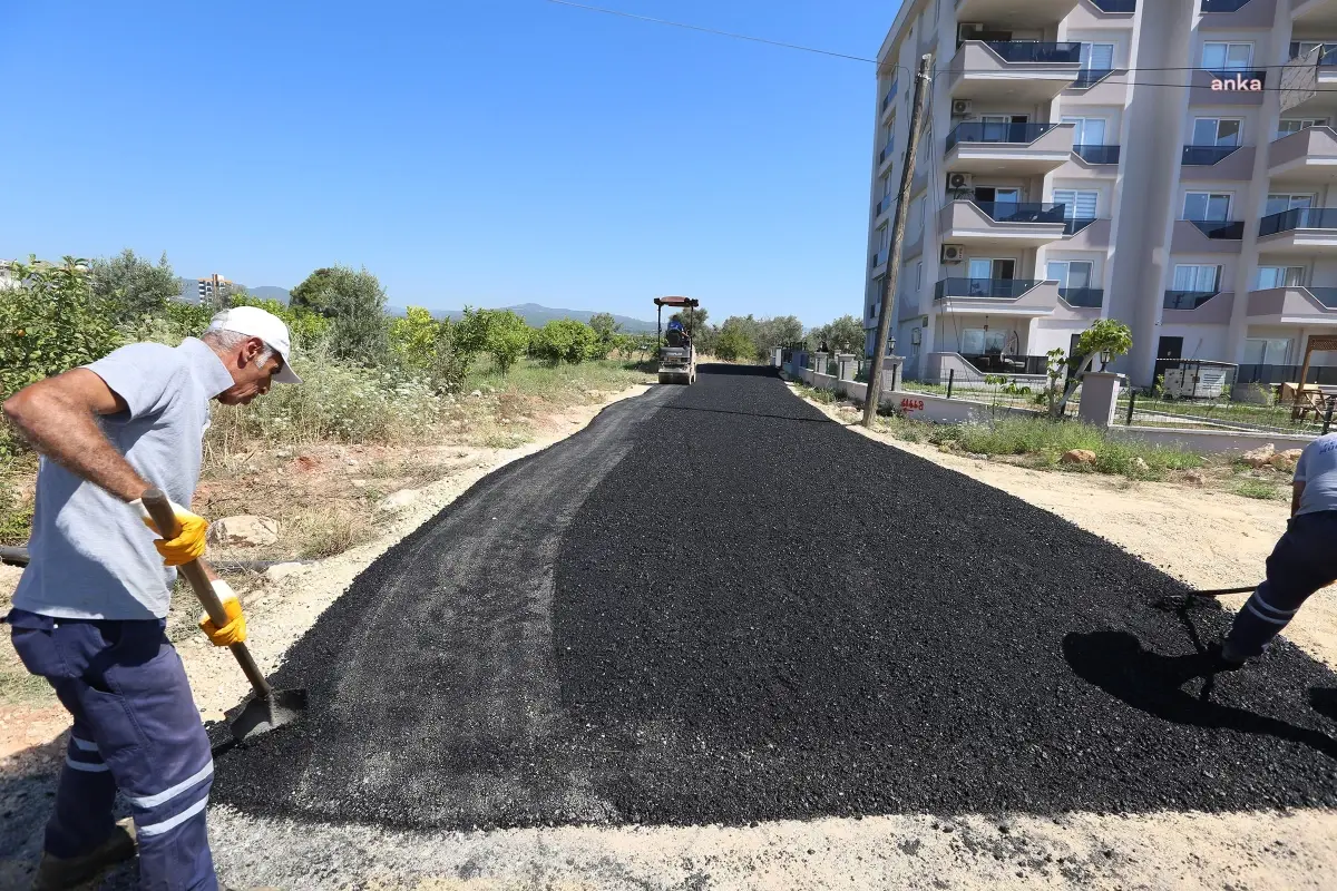 Mezitli Belediyesi Yol Bakım Çalışmalarına Devam Ediyor