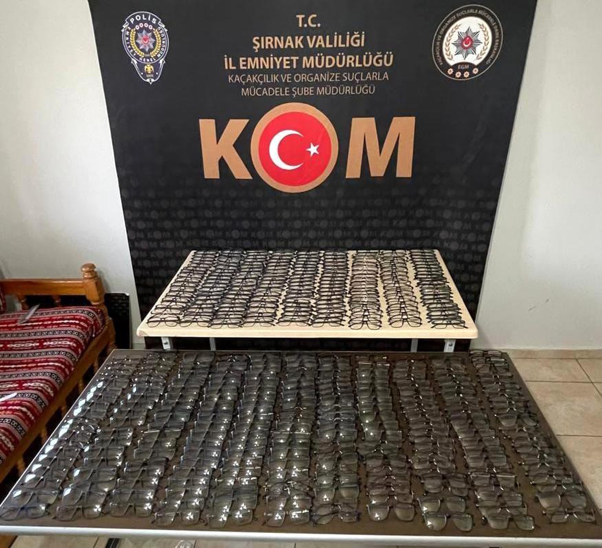 Şırnak ve ilçelerinde yapılan operasyonlarda kaçak malzemeler ele geçirildi