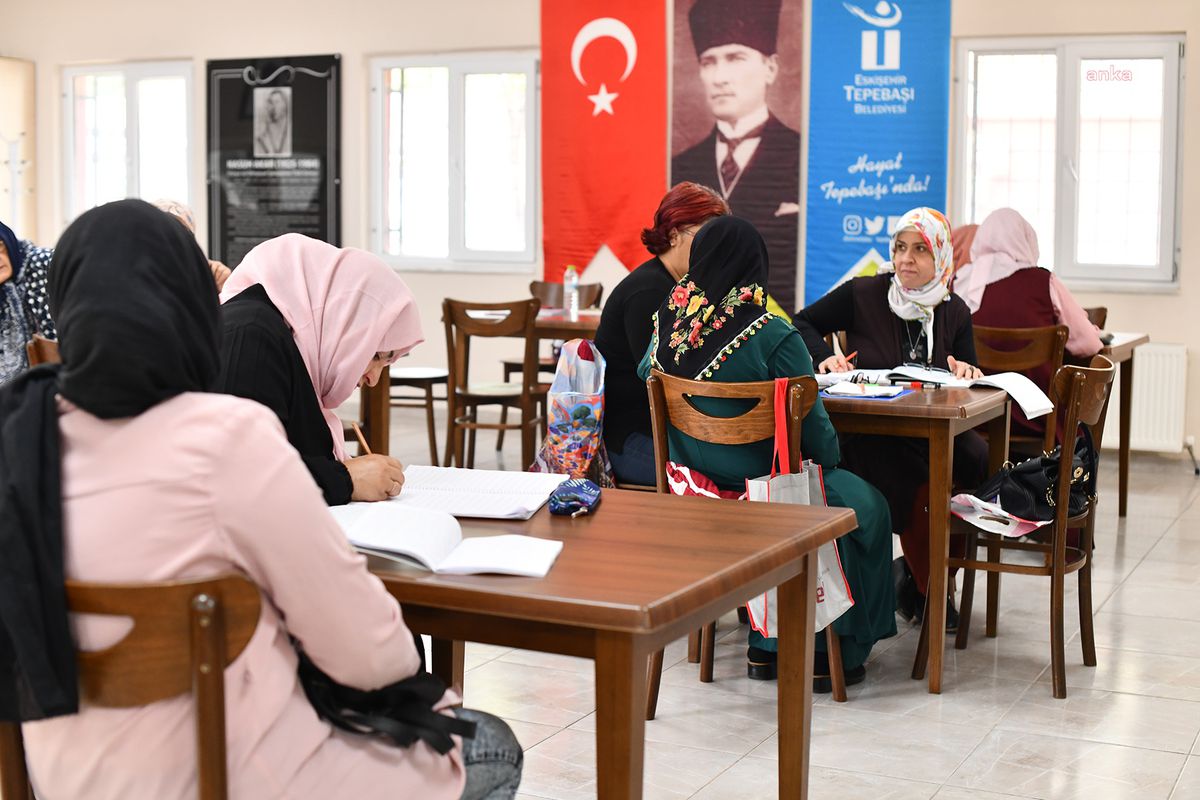 Eskişehir\'de Deneyimli Kafeler Hizmete Açıldı