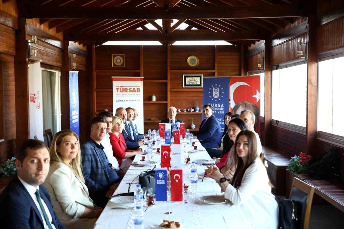 Bursa Büyükşehir Belediyesi ve TÜRSAB iş birliğiyle turizm sektörüne nitelikli personel yetiştiriliyor