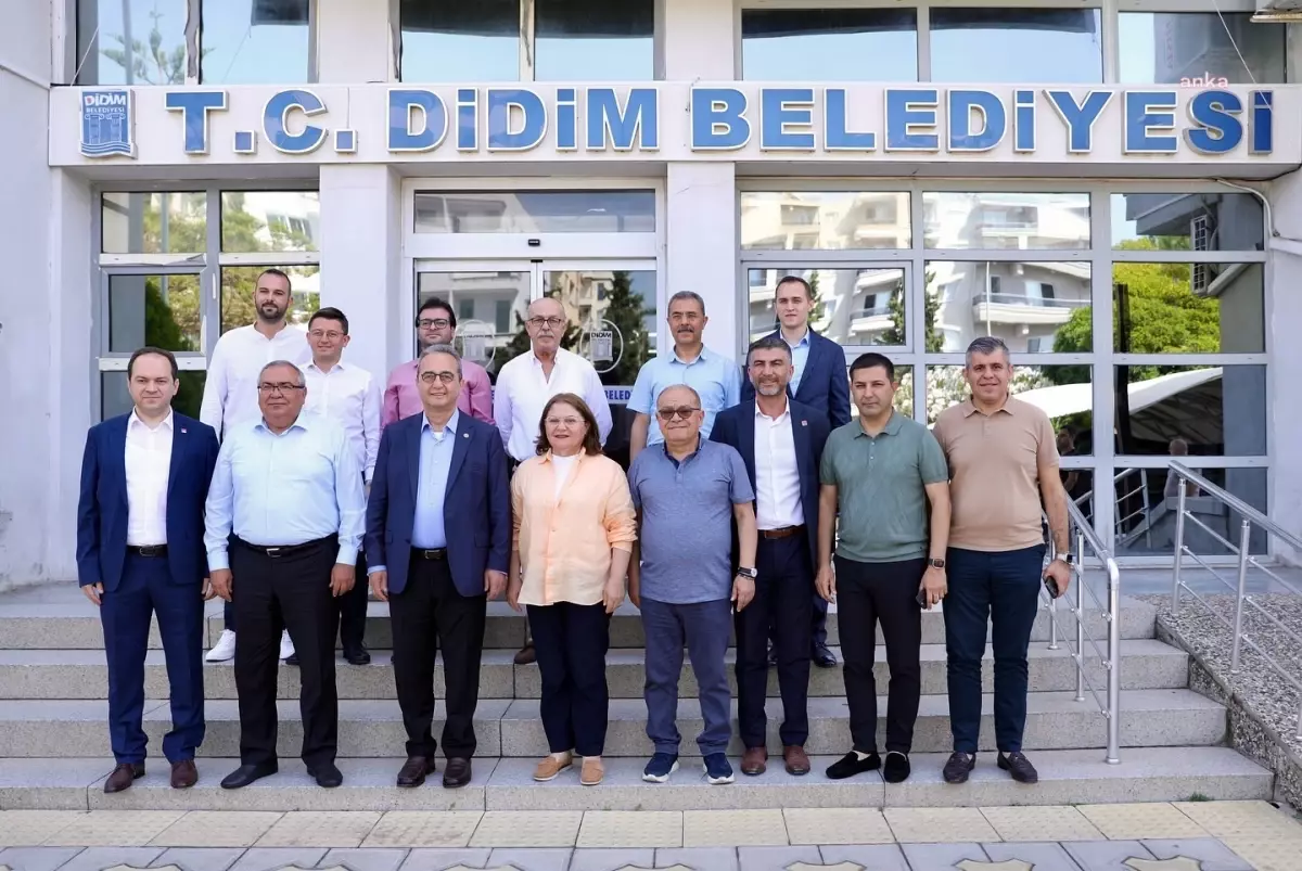 CHP Aydın Milletvekilleri Didim Belediye Başkanı Hatice Gençay\'ı ziyaret etti