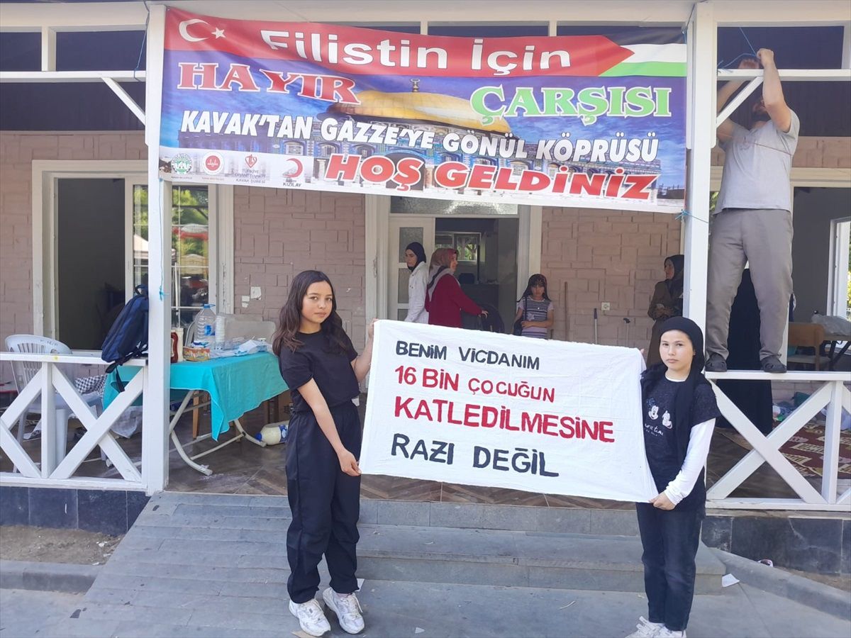 Samsun\'da Filistin için hayır çarşısı düzenlendi