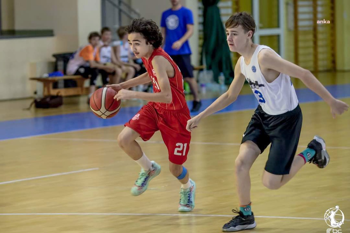 Antalya Muratpaşa Belediyespor U12 Basketbol Takımı Polonya\'da Turnuvaya Katıldı