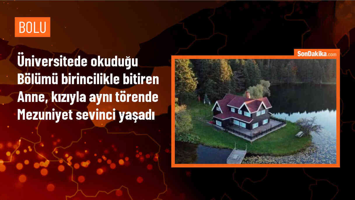 Anne ve kızı aynı üniversiteden mezun oldu
