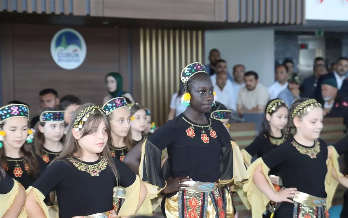 Ankara Çubuk\'ta Hayat Boyu Öğrenme Haftası Sergisi Düzenlendi