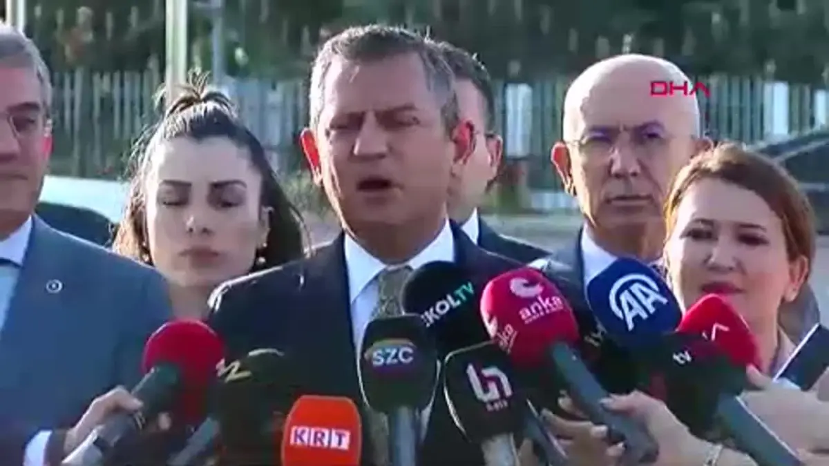 CHP Genel Başkanı Özgür Özel, AYM Başkanı Kadir Özkaya\'yı ziyaret etti