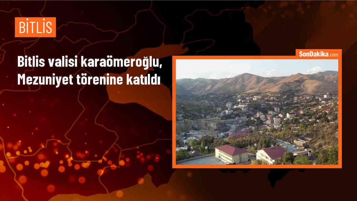 Bitlis Valisi Erol Karaömeroğlu, mezuniyet törenine katıldı