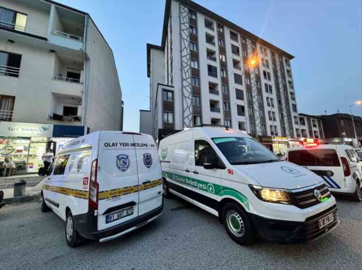 Düzce'de eski ev arkadaşını öldüren kadın, cinayetin nedenini itiraf etti Düzce'de eski ev arkadaşını öldüren kadın, cinayetin nedenini itiraf etti