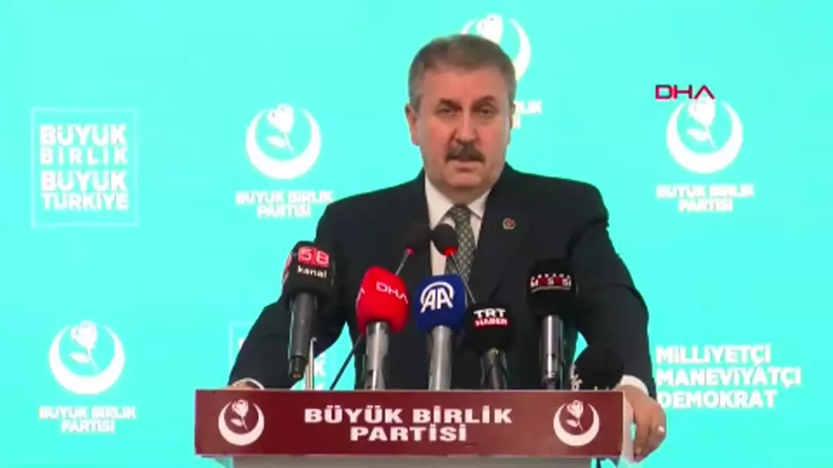 BBP Lideri Destici, Hakkari Belediyesi\'ne yapılan operasyonu destekliyor