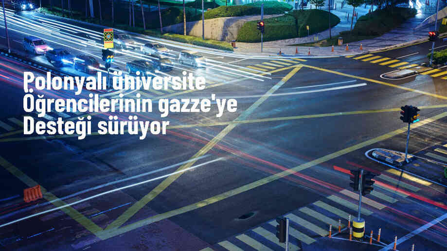 Polonya\'da Varşova Üniversitesi Öğrencileri Gazze\'ye Destek Gösterisi Yapıyor
