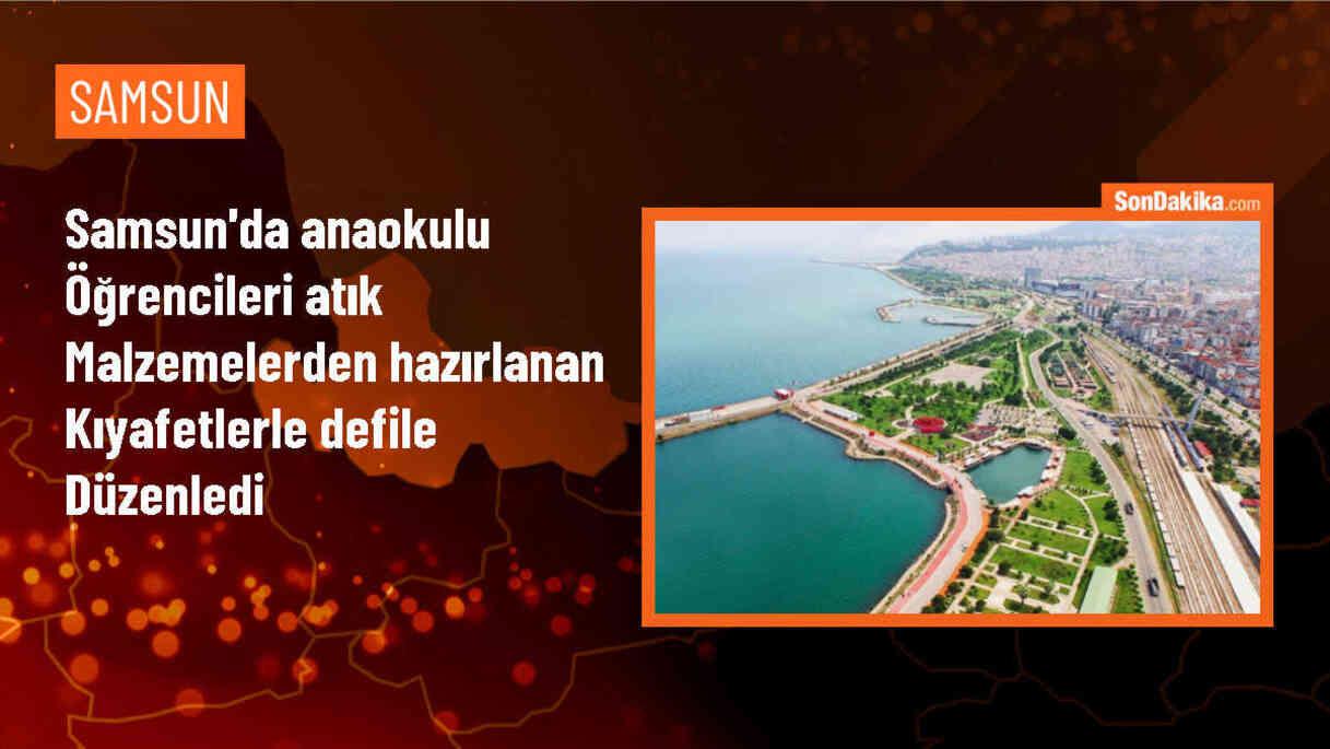Samsun\'da minik öğrenciler atık malzemelerden tasarlanan kıyafetlerle defile gerçekleştirdi