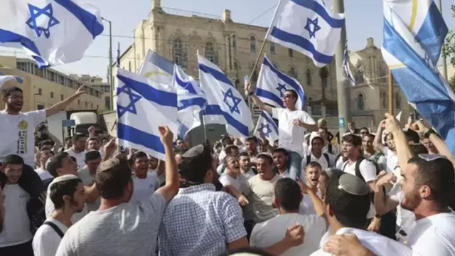 Yahudilerden Kudüs'te provokatif bayrak yürüyüşü! Mescid-i Aksa'ya baskın düzenlediler