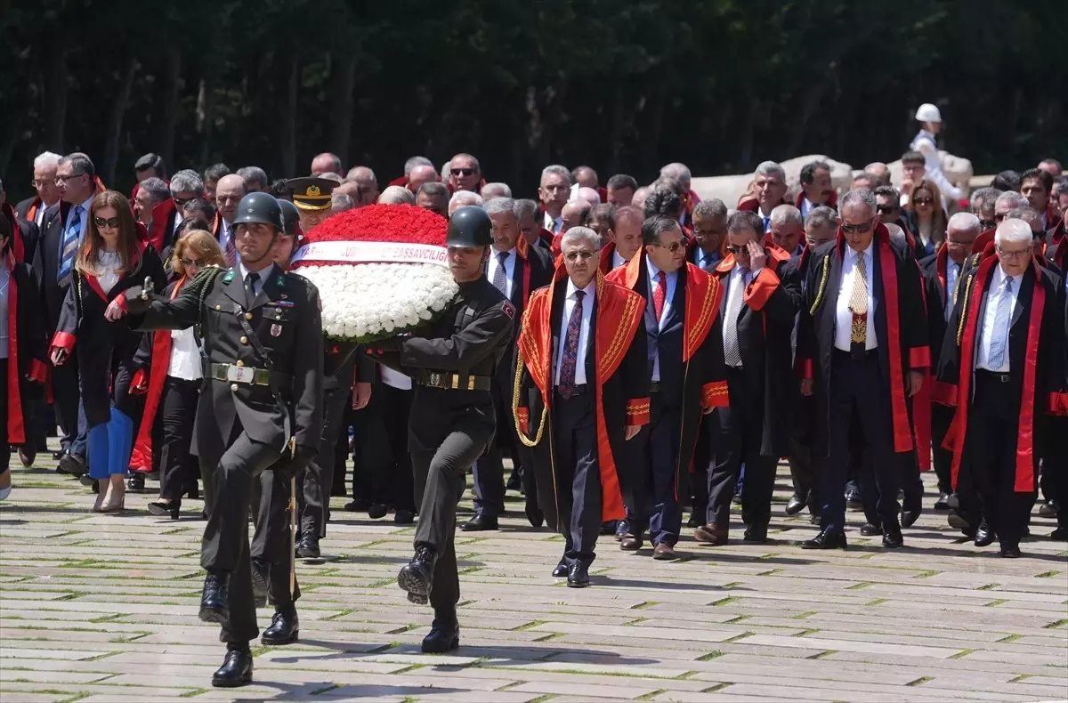 Yargıtay Cumhuriyet Başsavcısı Muhsin Şentürk Anıtkabir\'i ziyaret etti