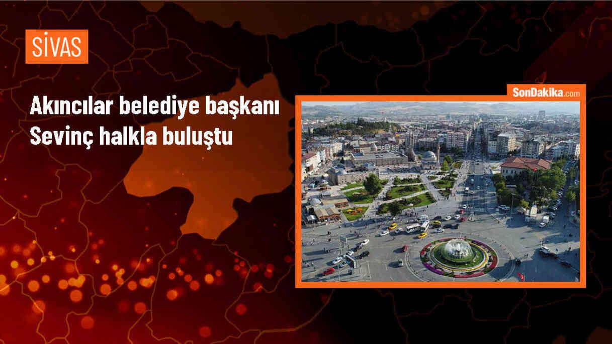 Sivas\'ın Akıncılar ilçesinde Belediye Başkanı Murat Sevinç, vatandaşlarla bir araya geldi