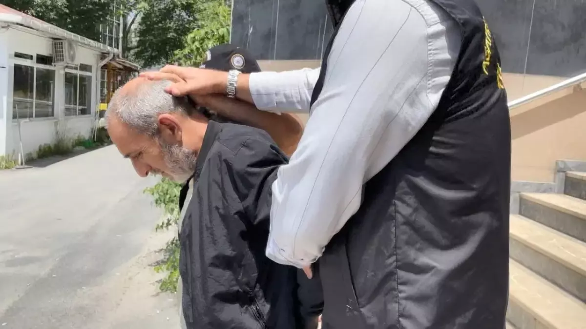 İstanbul\'da çifte cinayette sır perdesi aralandı! Suçunu itiraf etti