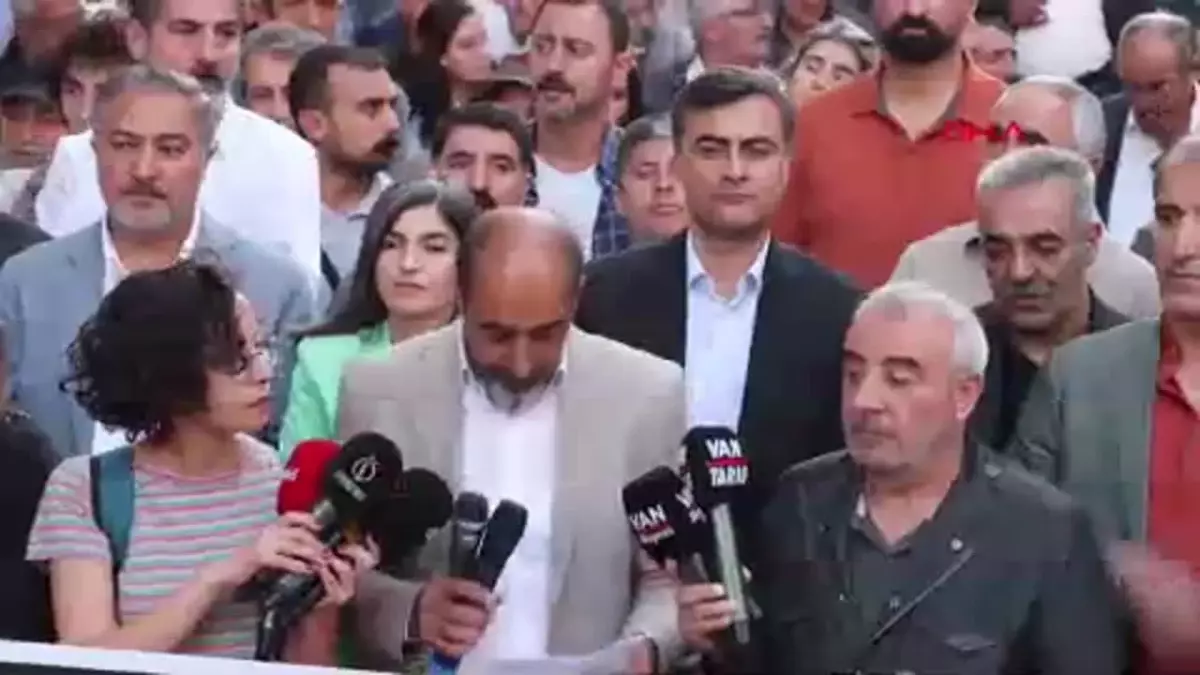Hakkari Belediye Başkanının Tutuklanması Protesto Edildi