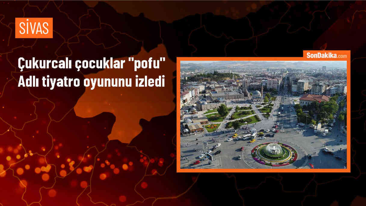 Hakkari\'de öğrenciler Sivas Devlet Tiyatrosu\'nun oyununu izledi