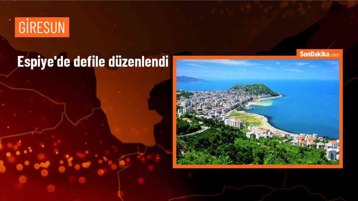 Giresun\'da Yöresel Kıyafetlerin Tanıtıldığı Defile Gerçekleştirildi