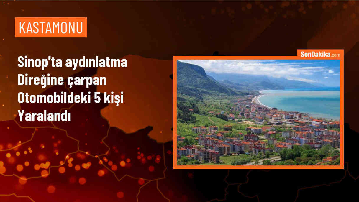 Sinop\'ta otomobilin aydınlatma direğine çarptığı kazada 5 kişi yaralandı