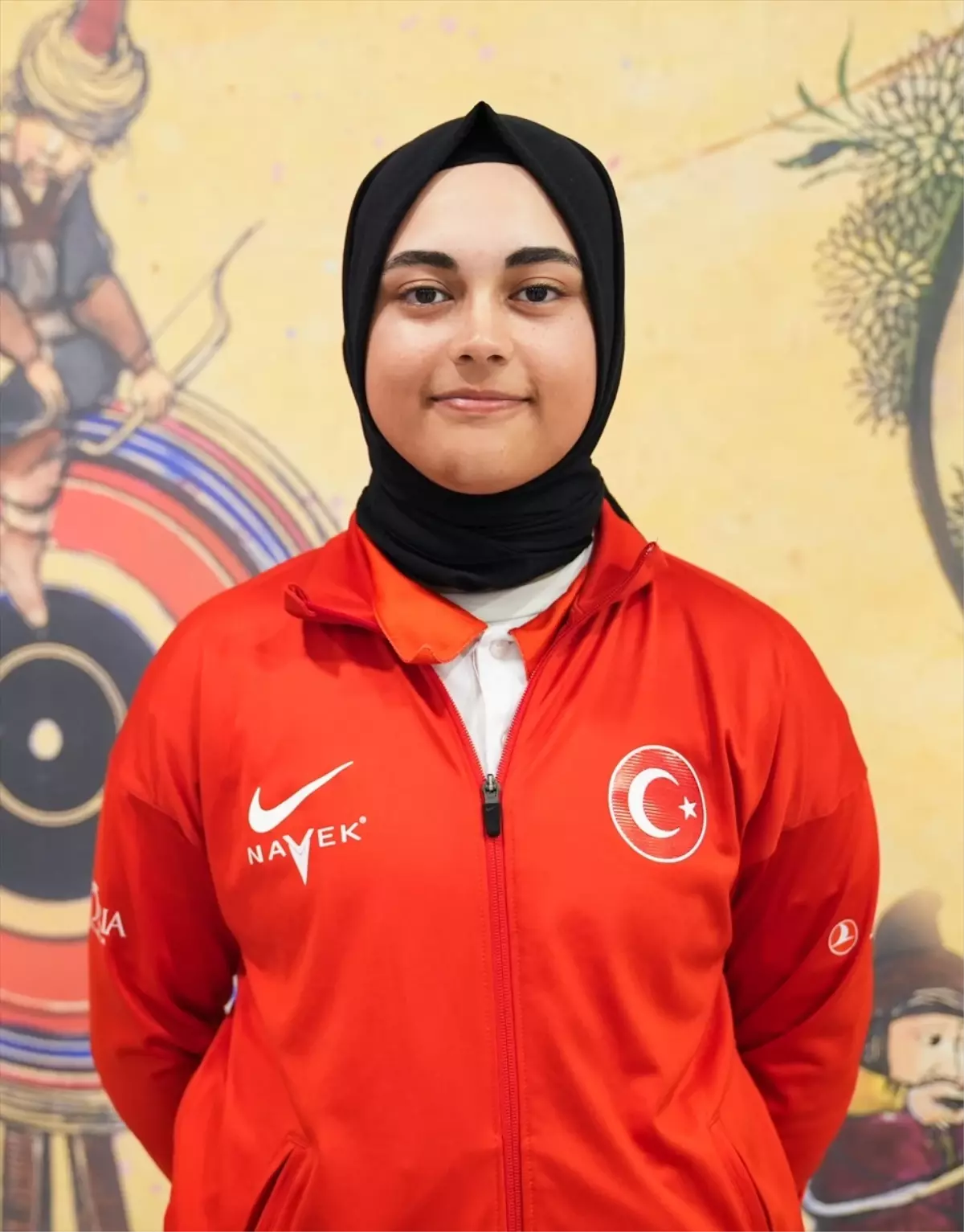 Milli Okçu Elif Berra Gökkır, 2024 Paris Olimpiyat Oyunları\'nda Altın Madalya Hedefliyor