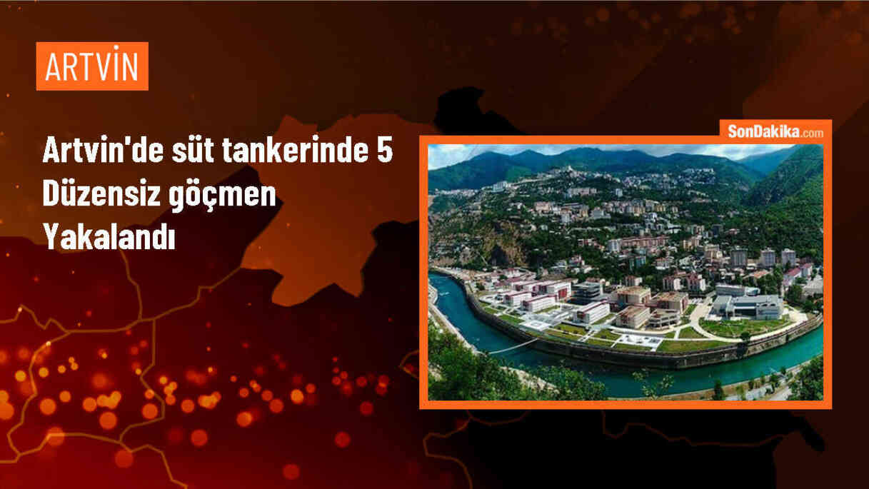Artvin\'de kamyonetin kasasında 5 düzensiz göçmen yakalandı