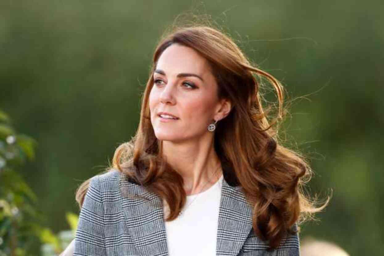 Aylardır kanser tedavisi gören Kate Middleton, gidemediği törene mesaj gönderdi: Albayınız olmak benim için büyük bir onur