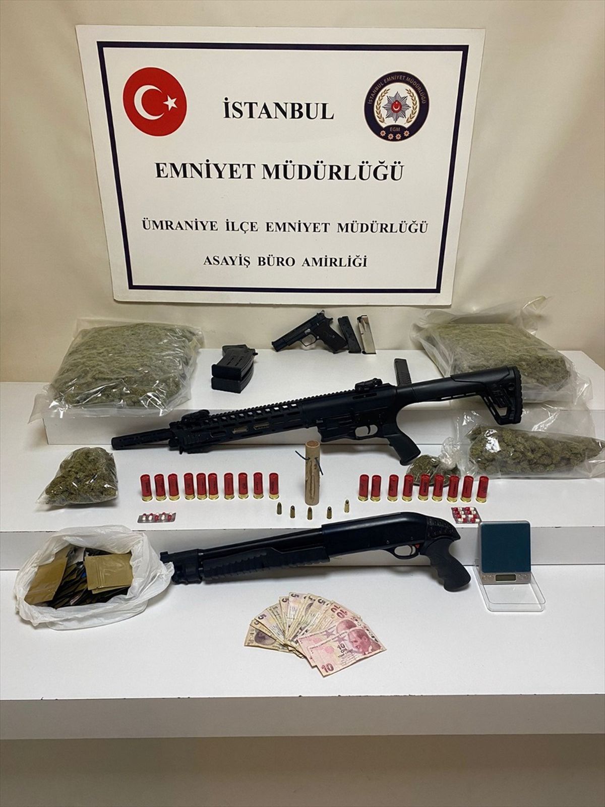 Ümraniye\'de Uyuşturucu Ticareti Yapan Şüpheli Tutuklandı