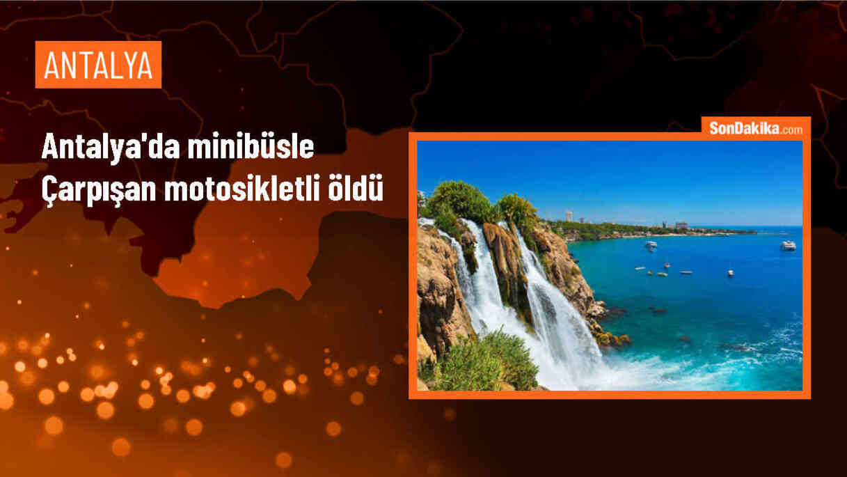 Alanya\'da minibüsle çarpışan motosiklet sürücüsü hayatını kaybetti