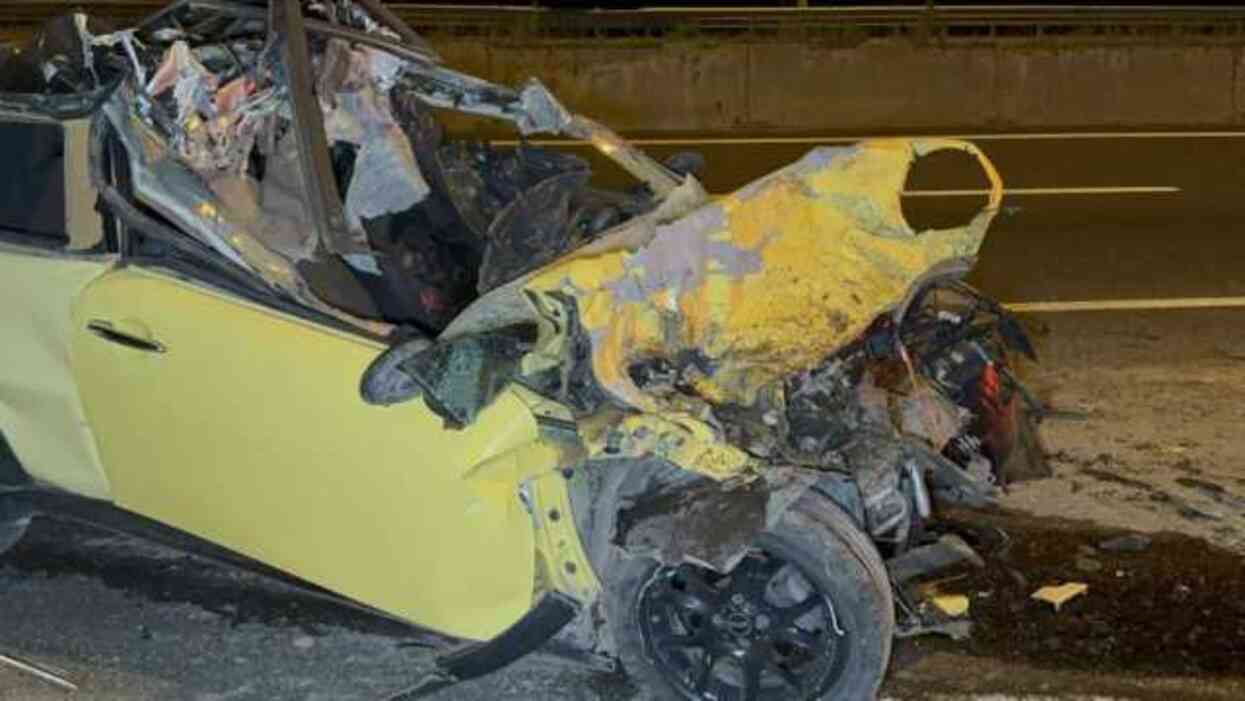 Düzce'de korkunç kaza! Kamyona arkadan çarpan genç kadın araç içinde sıkışarak öldü Düzce'de korkunç kaza! Kamyona arkadan çarpan genç kadın araç içinde sıkışarak öldü