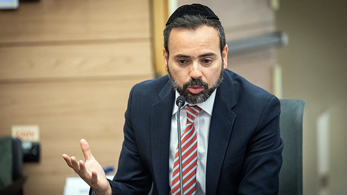 İsrail\'de şüpheli zarf alarmı! Paketi açan sağlık bakanı muayeneye alındı